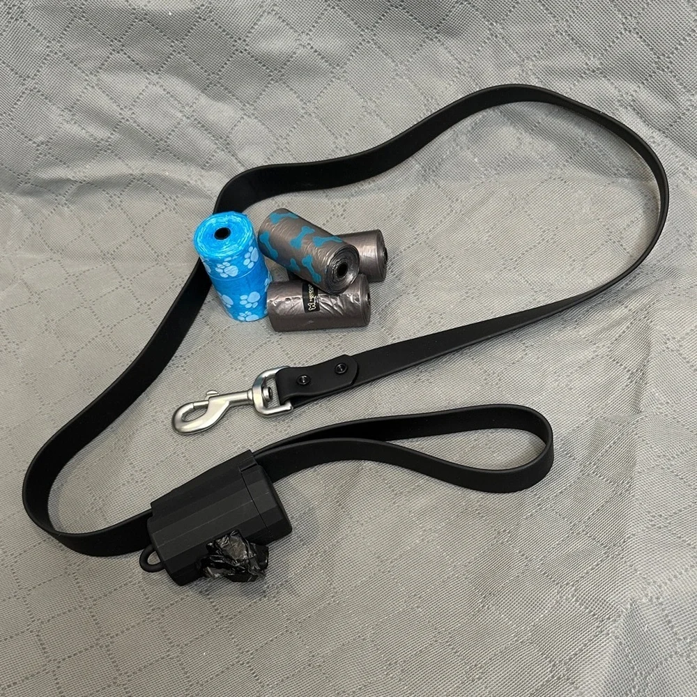 Black Dog Leash with Waste Bag Holder & 5 rolls of waste removal bags NWOT
